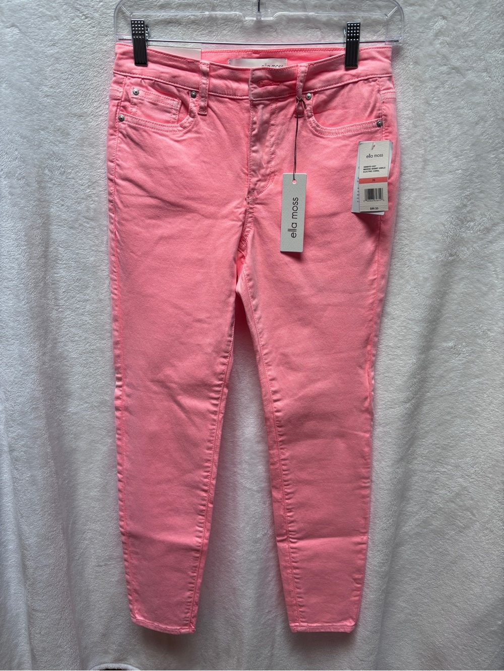 NWT Ella Moss Mid Rise Skinny Ankle. Color is Coral